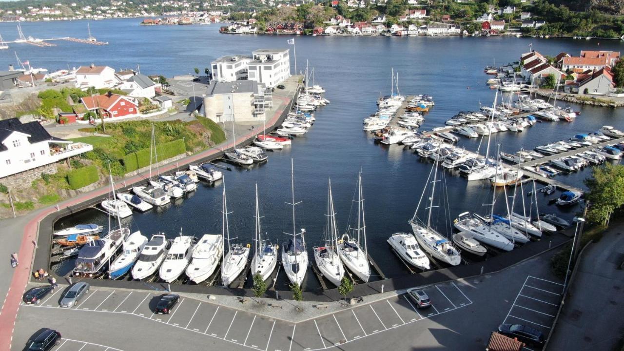 Fin Leilighet, Sentralt Og Sjonaert,Med Parkering อาเรนดัล ภายนอก รูปภาพ