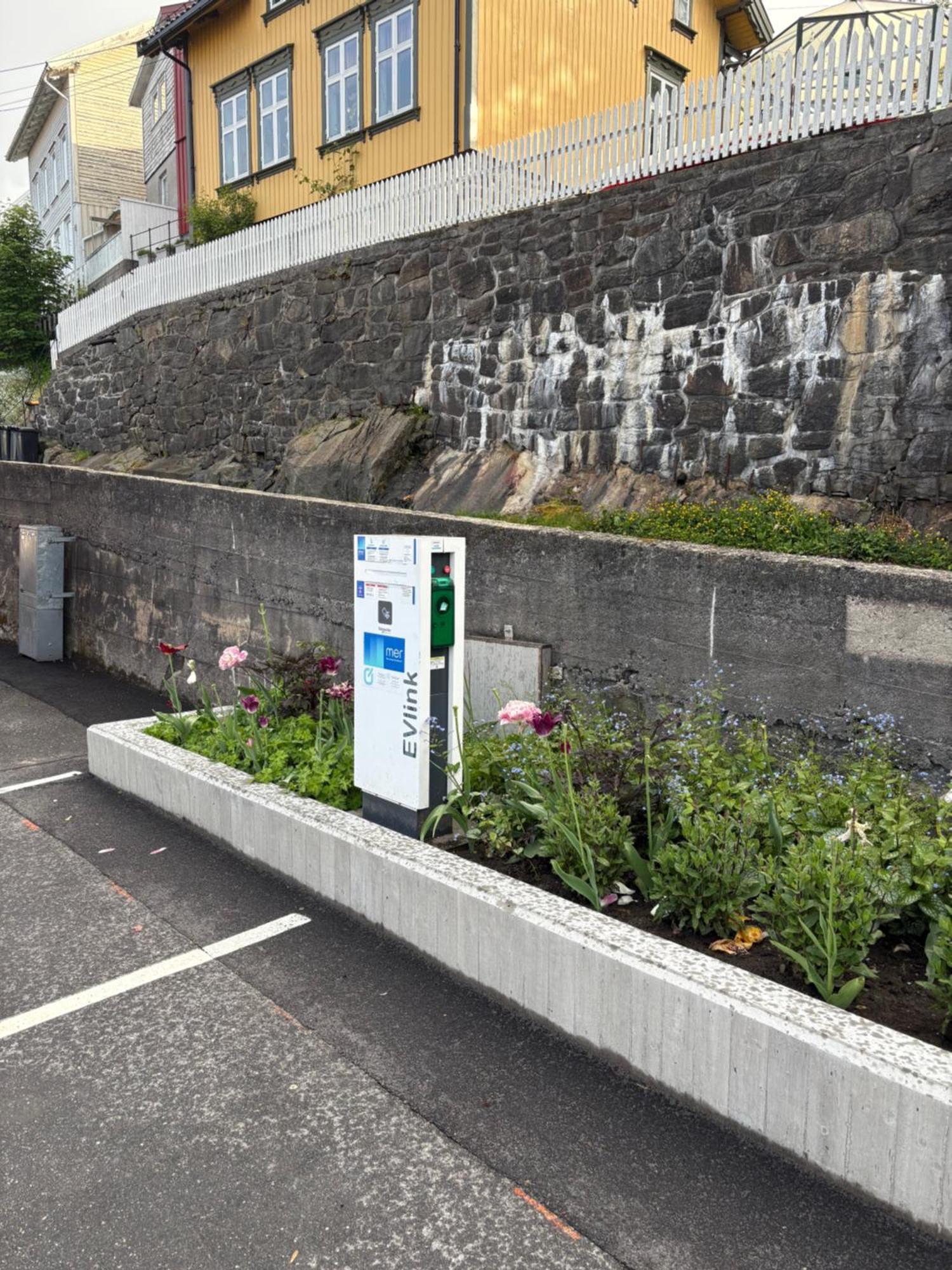 Fin Leilighet, Sentralt Og Sjonaert,Med Parkering อาเรนดัล ภายนอก รูปภาพ